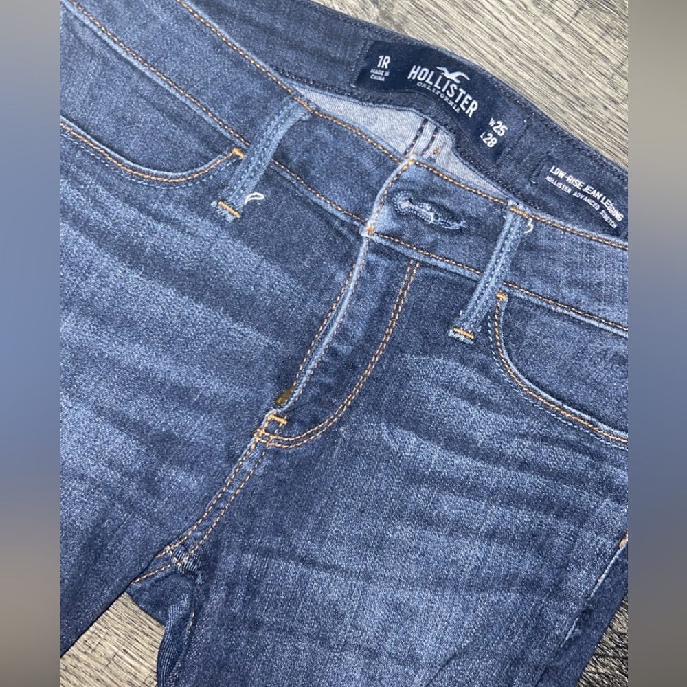 Low rise Hollister skinny jeans